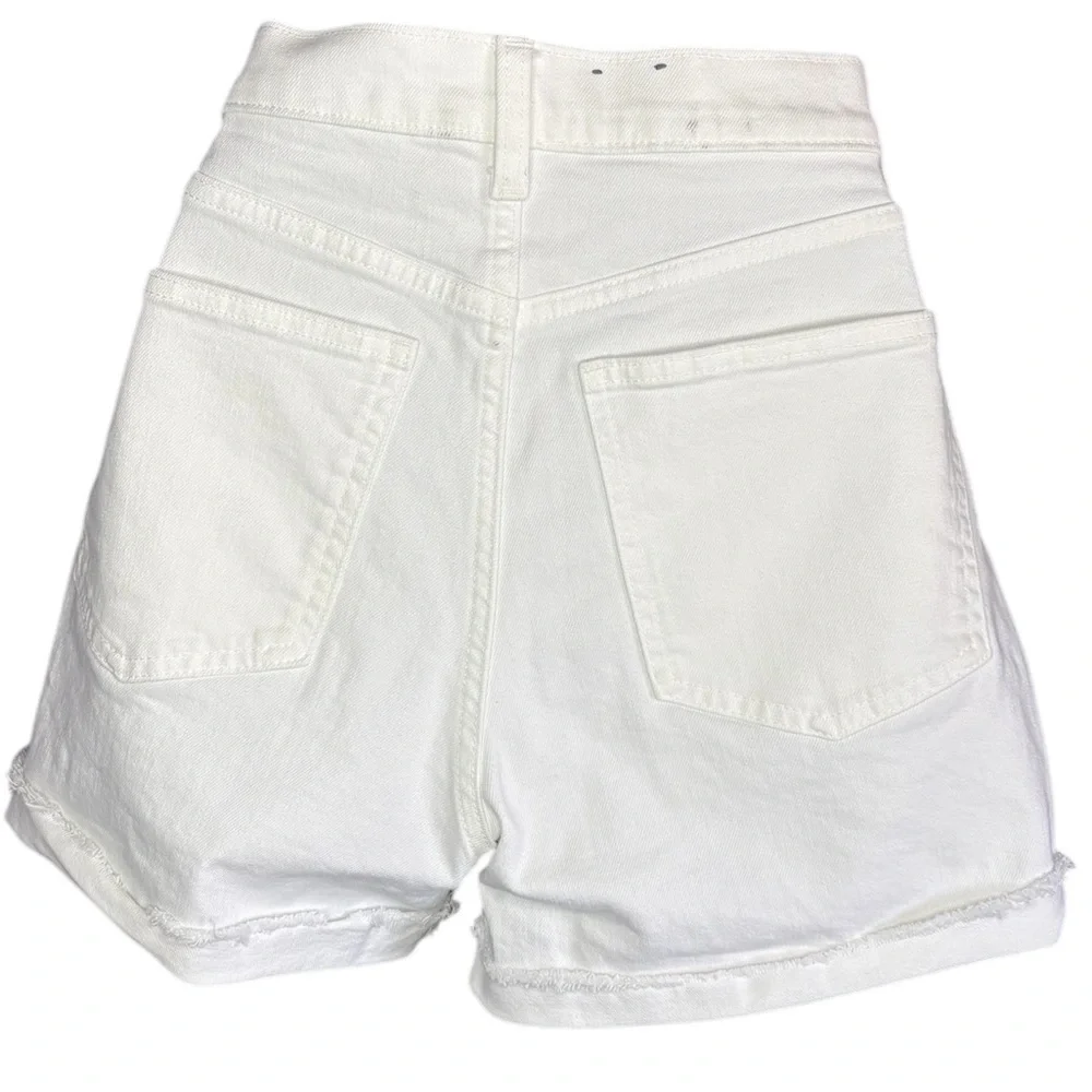 GAP women’s 4” short high rise white denim sz 27/4R preloved